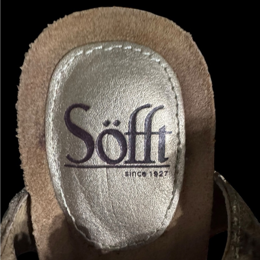 Sofft Metallic gold Sandals - Picture 2 of 6